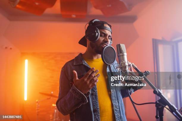 R and b artist stock photos high