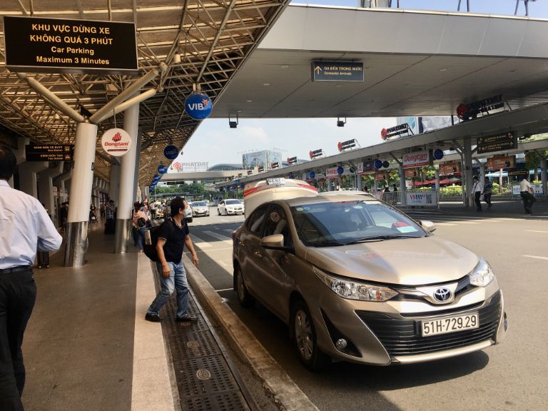 Dịch vụ taxi giá rẻ tại sân bay tân sơn nhất: lựa chọn tốt nhất cho hành khách